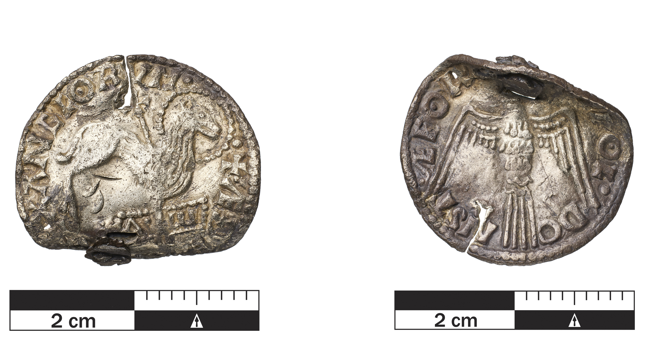 Vikingleri Durdurmak İçin Basılan Kutsal Paralar Viking Kolyesi Oldu: Tarihin En İronik Keşfi!