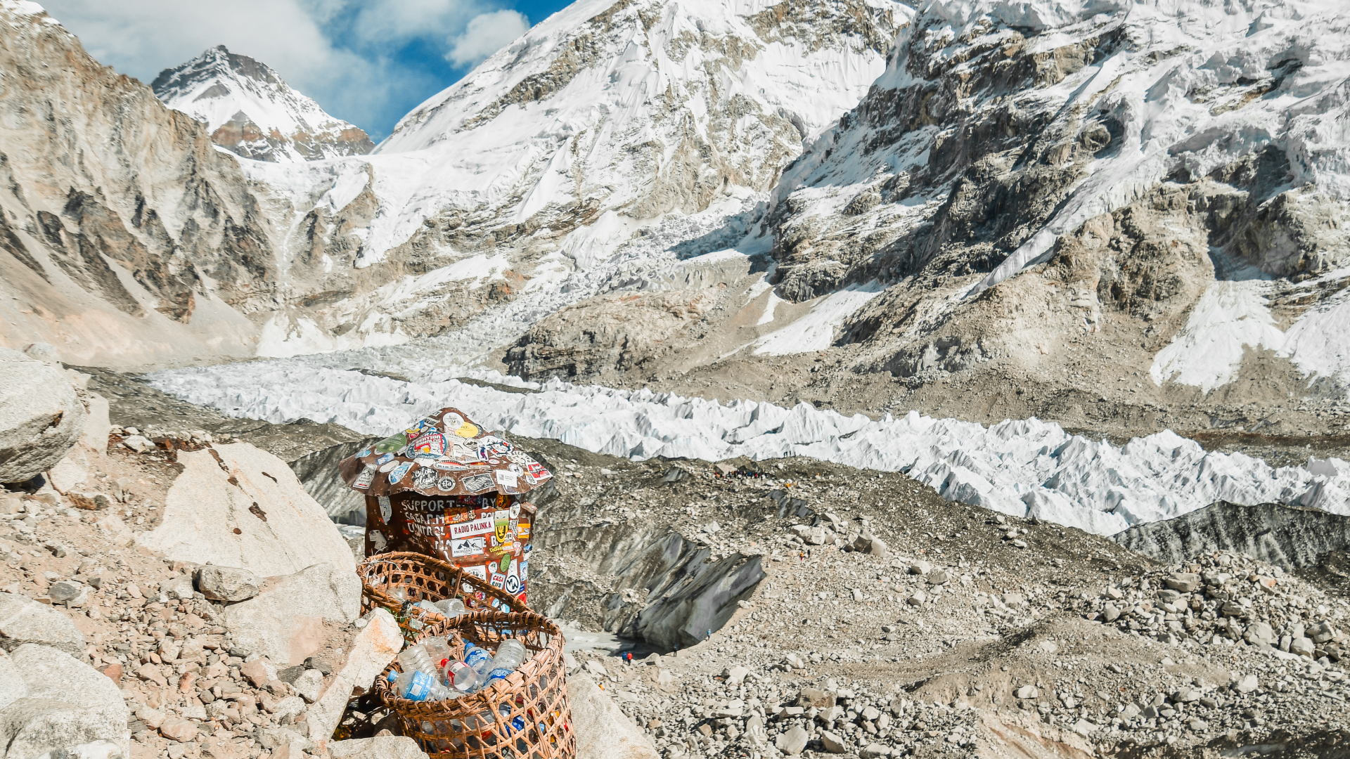 Uzaydan Everest'e: İnsanoğlunun İmkansız Alanlardaki Kültürel İzleri